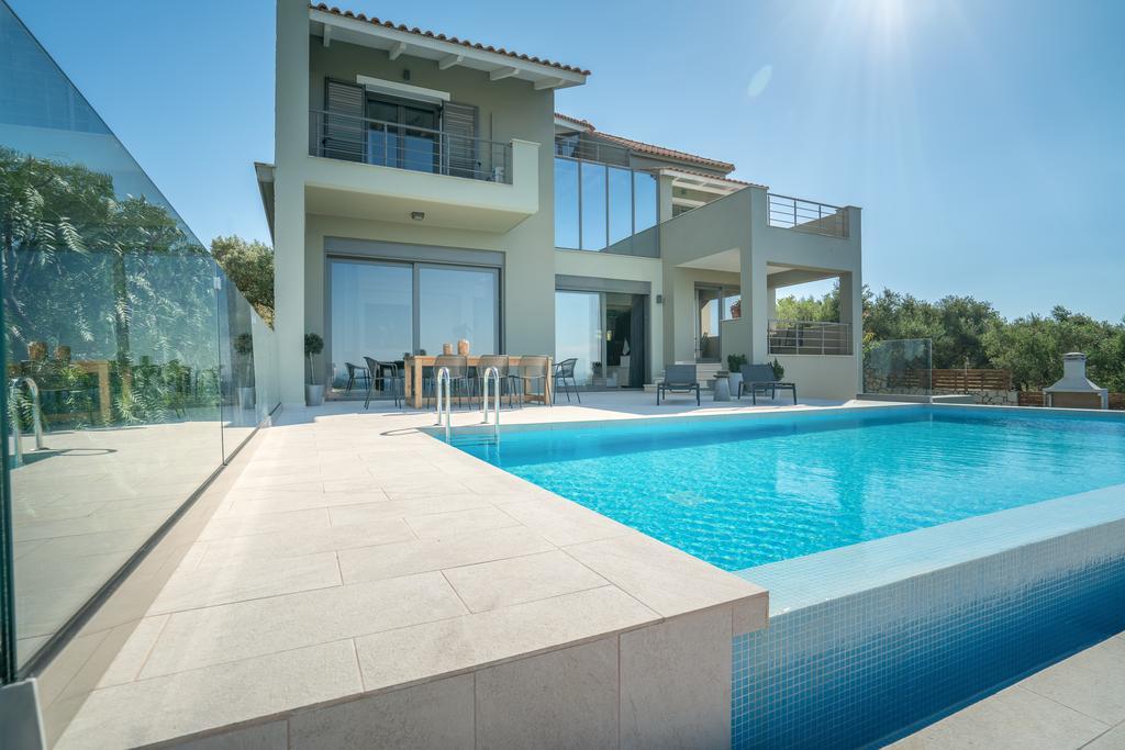 Akemi Luxury Villa Циливи Екстериор снимка