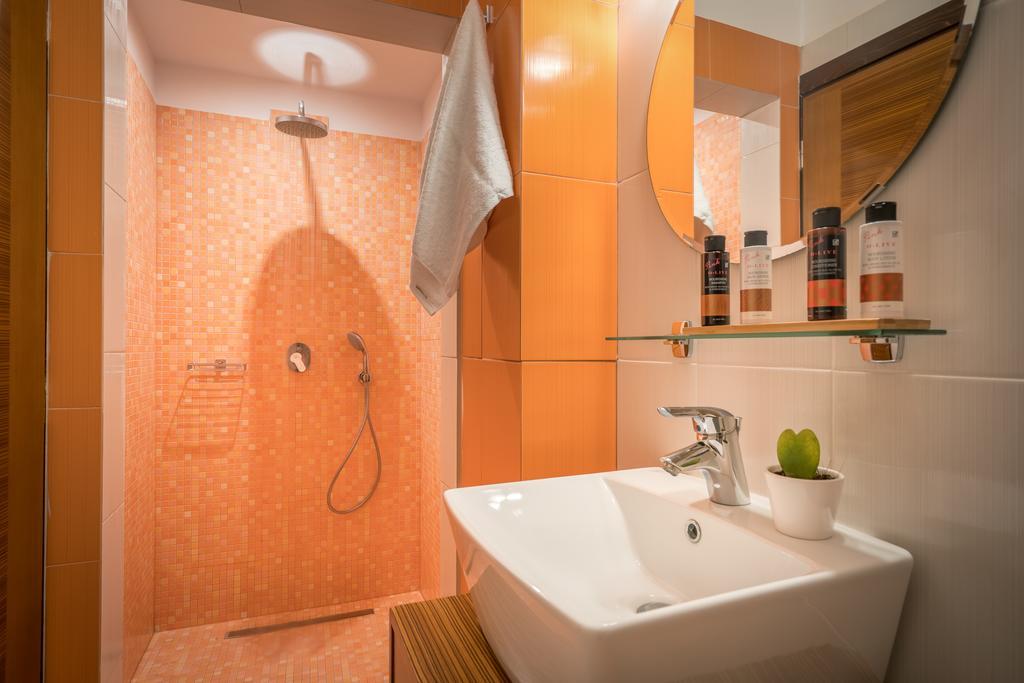 Akemi Luxury Villa Циливи Екстериор снимка