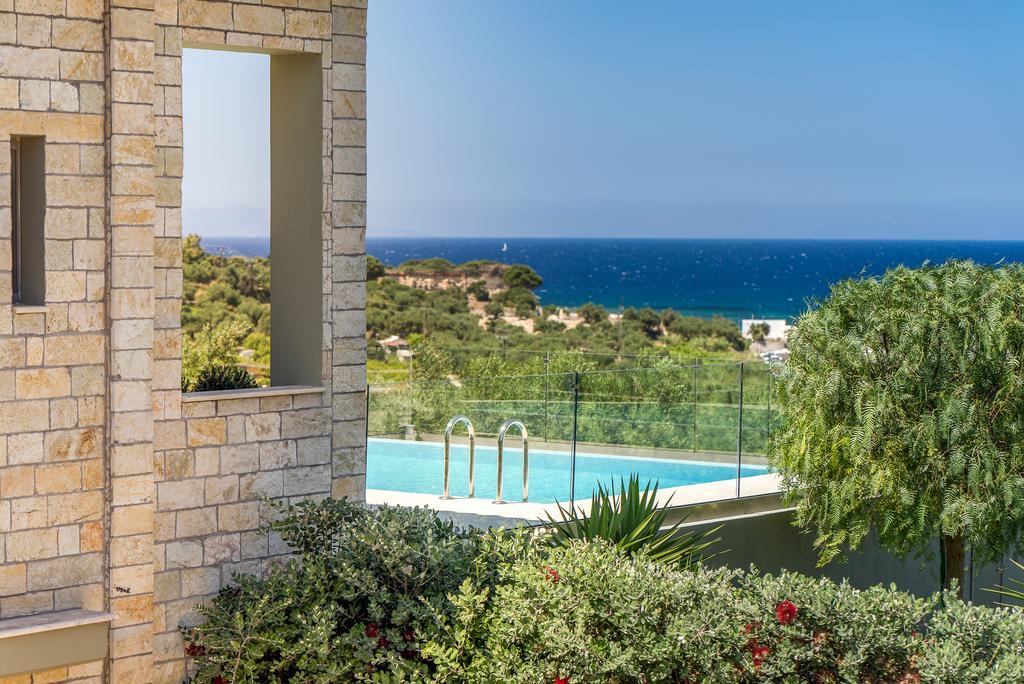 Akemi Luxury Villa Циливи Екстериор снимка
