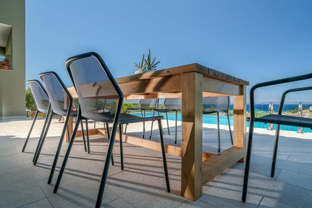 Akemi Luxury Villa Циливи Екстериор снимка